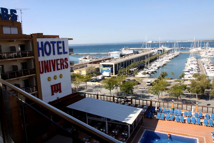 Hotel Univers Roses Esterno foto