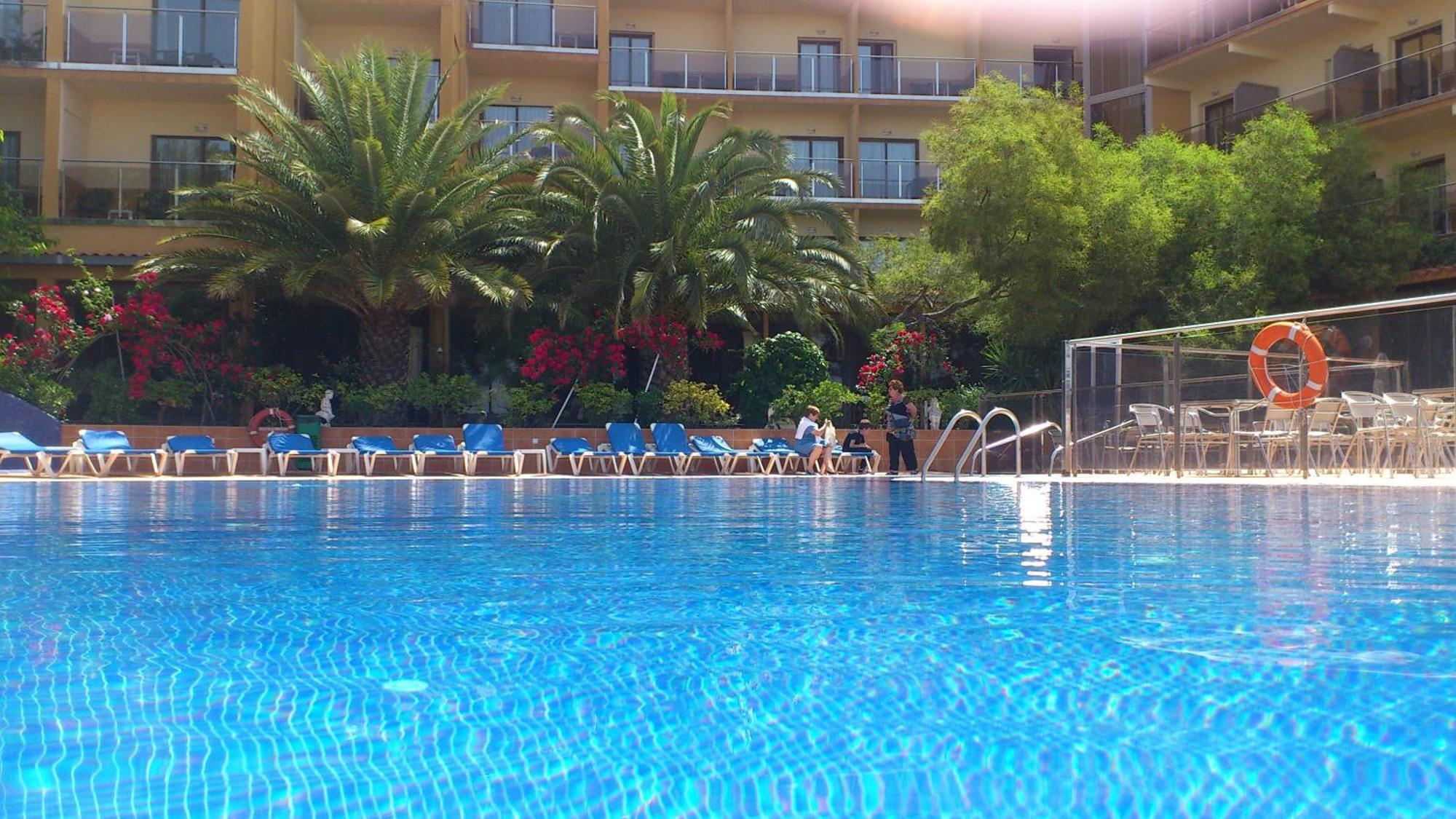 Hotel Univers Roses Esterno foto