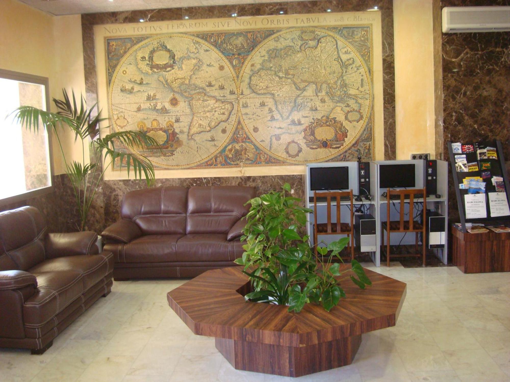 Hotel Univers Roses Esterno foto